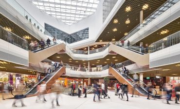 SHOPPING CENTER NÃO É RESPONSÁVEL POR ACIDENTES OCORRIDOS NO INTERIOR DE LOJAS.